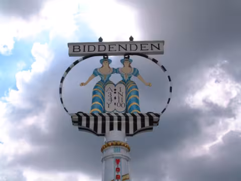 Biddenden Maids