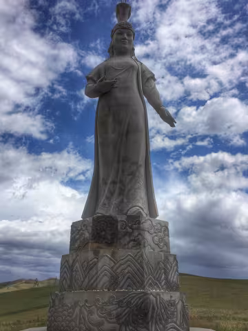 Hö'elün